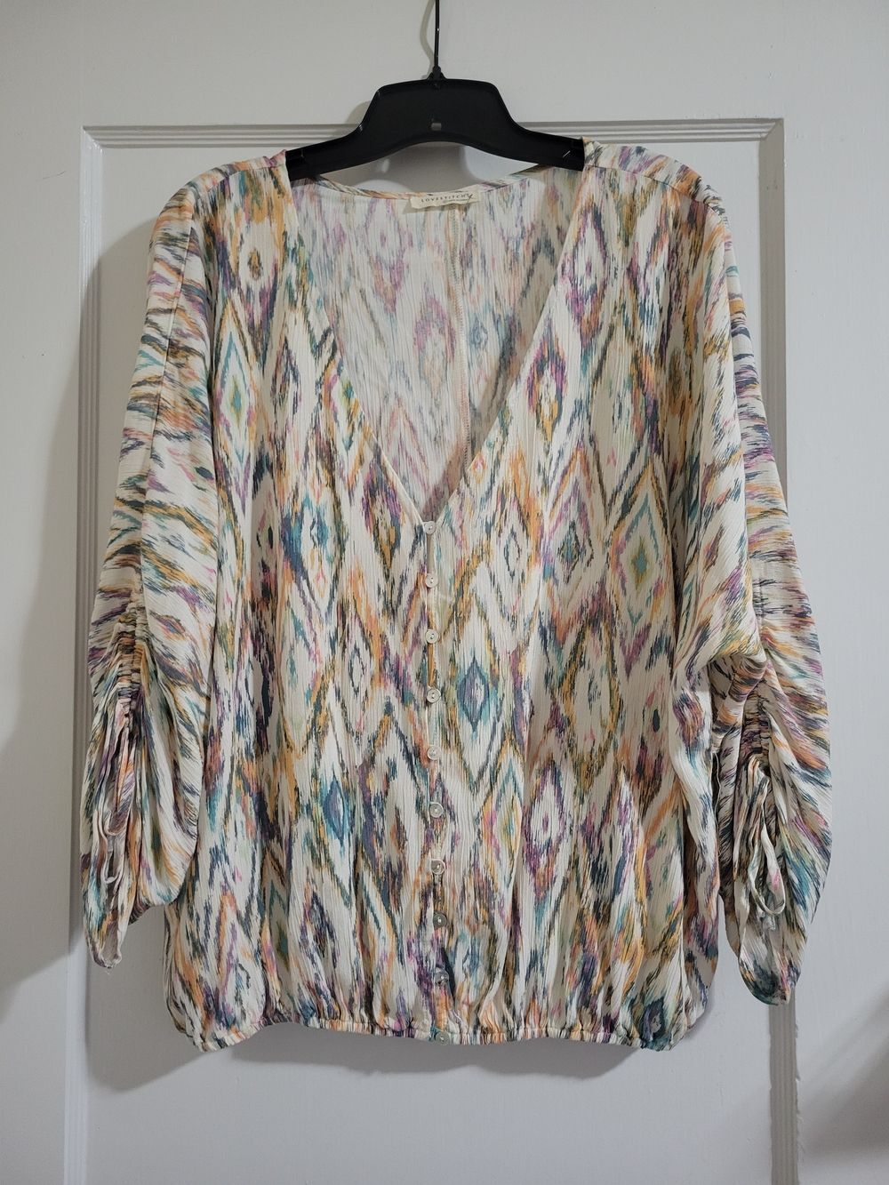 Lightweight Love stitch Sand Dune Surplice Long sleeve Top Size Large
